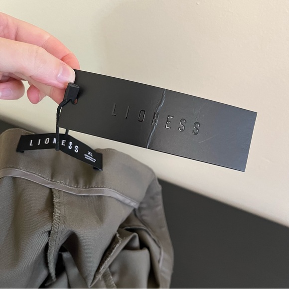 NWT Lioness Crawford Pant - Khaki - Picture 11 of 16